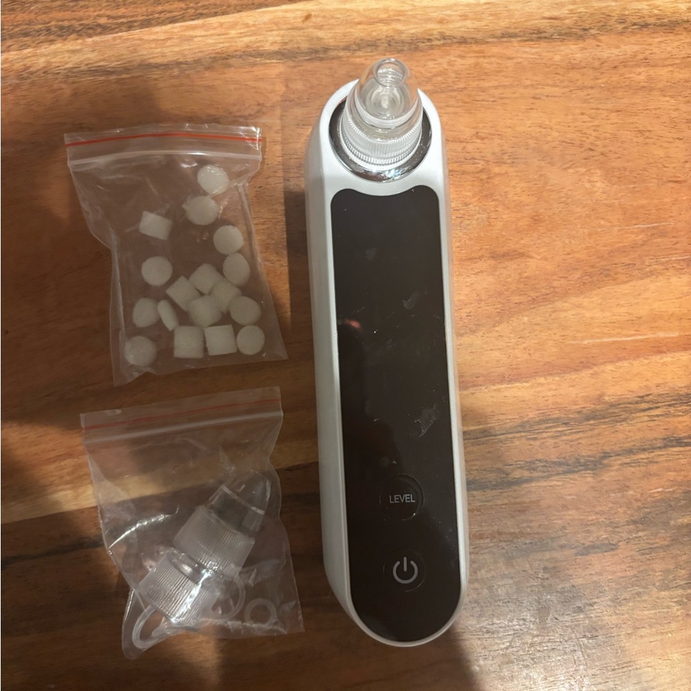 Blackhead pore vacuum